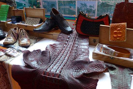 皮革制品.jpg 皮革制品.jpg